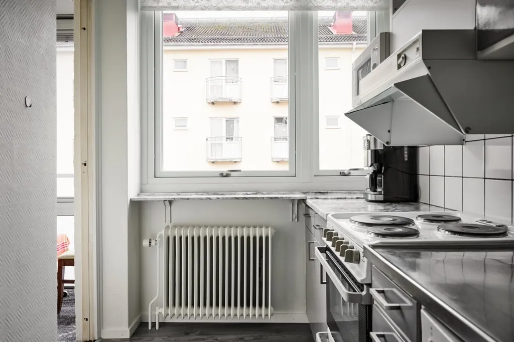 Köök - City Centre Flat with Glazed Balcony in Öster