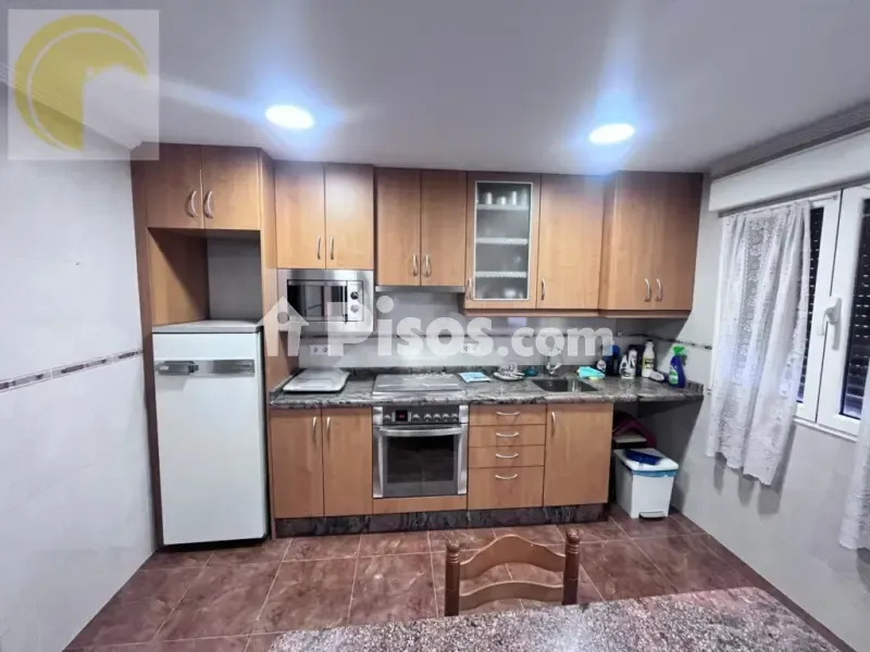 Köök - 3-Bedroom Flat with Balcony in Sama