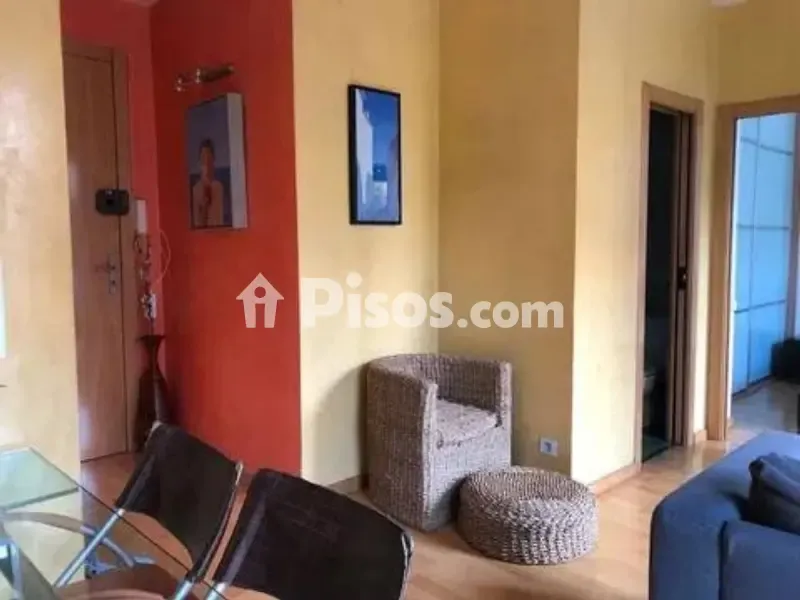 Elutuba - Bright Apartment with Balcony in La Dreta de L'Eixample
