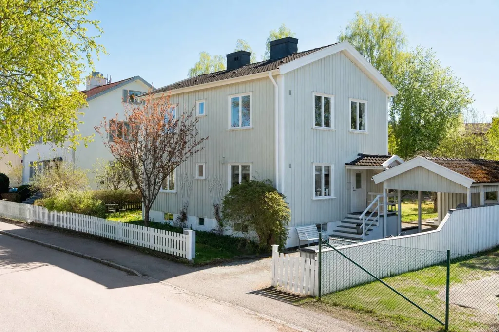 6-toaline maja asukohas Uppsala kommun
