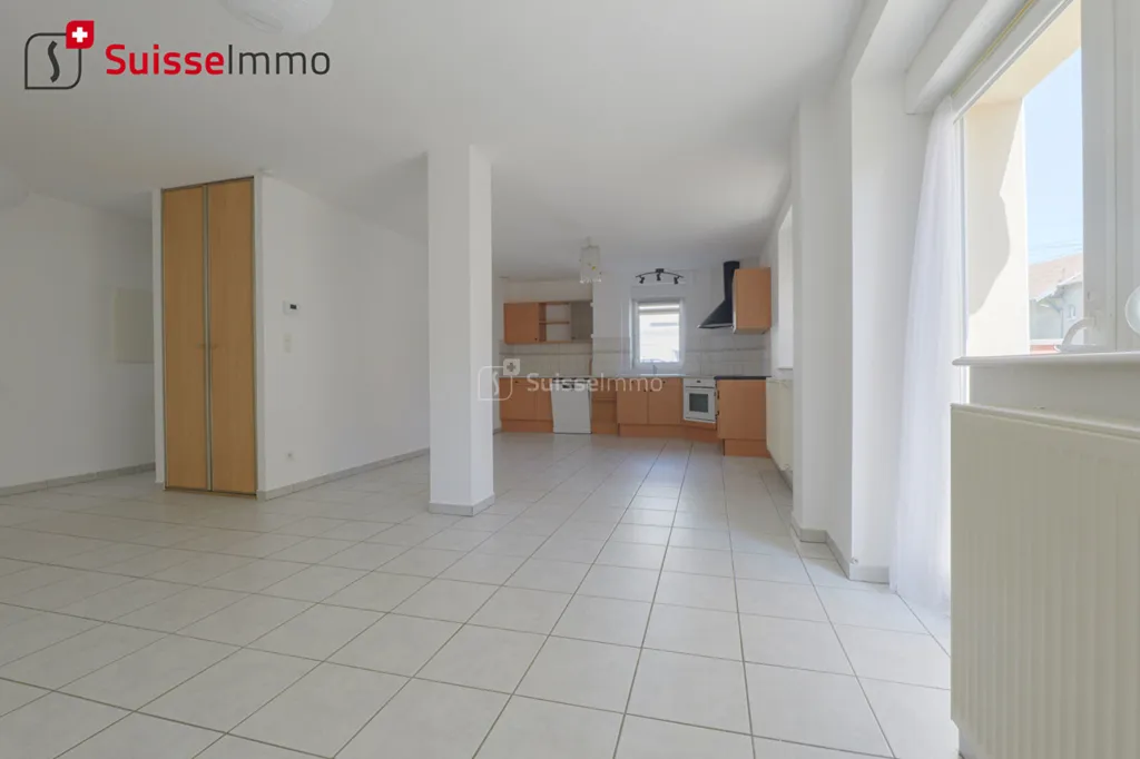 Séjour - Appartement 4 Pièces avec Garage et Terrasse à Danjoutin