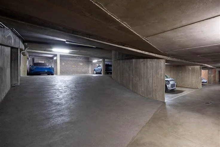 Garage - Appartement au Boulevard Bischoffsheim à Bruxelles