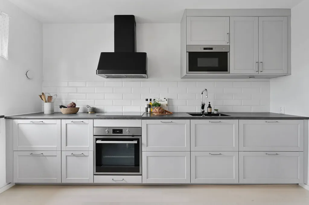 Kitchen - Modern Apartment with South-Facing Balcony in Huddinge