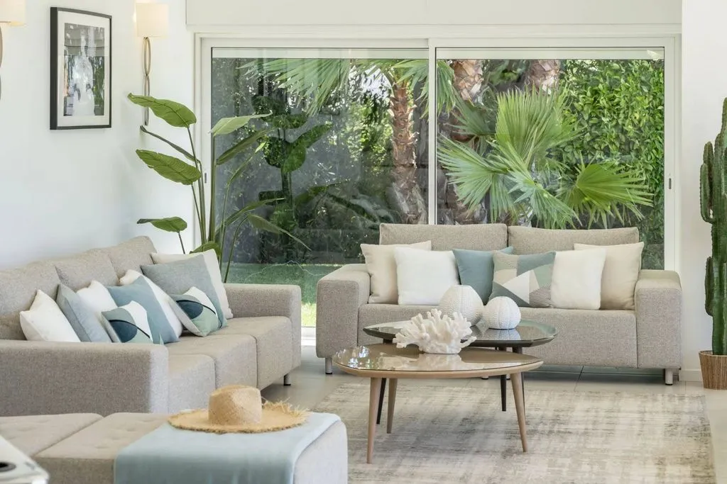 Séjour - Villa Luxueuse avec Piscine à Cannes