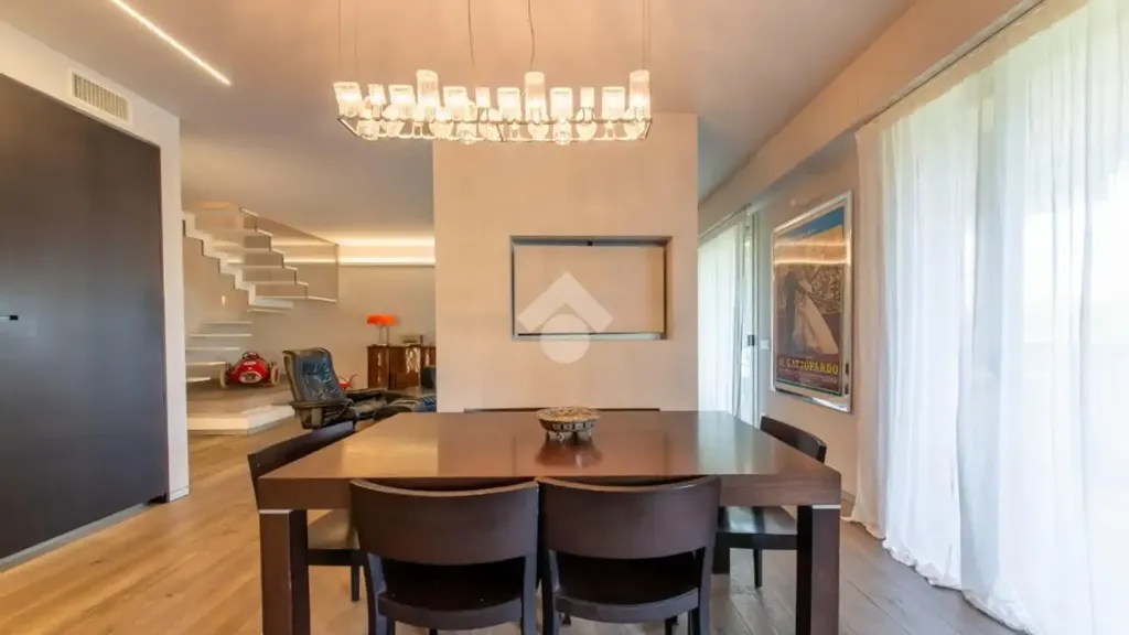 Söögituba - Penthouse with Terraces in Arese