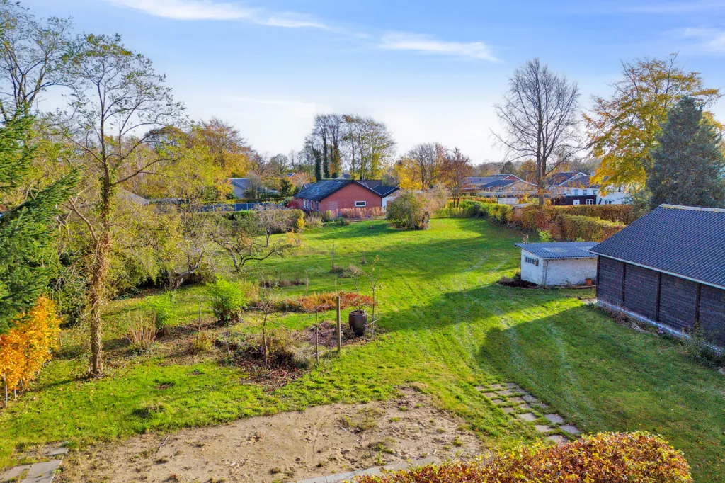 Õhuvaade - Buildable Plot with Garden in Brande