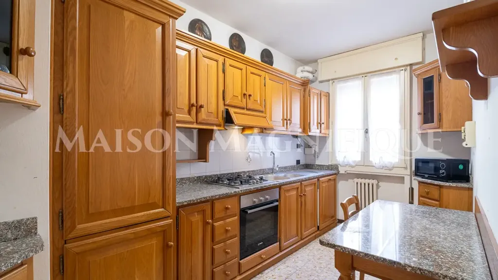 Köök - Third Floor Flat with Lift in Ferrara Centre