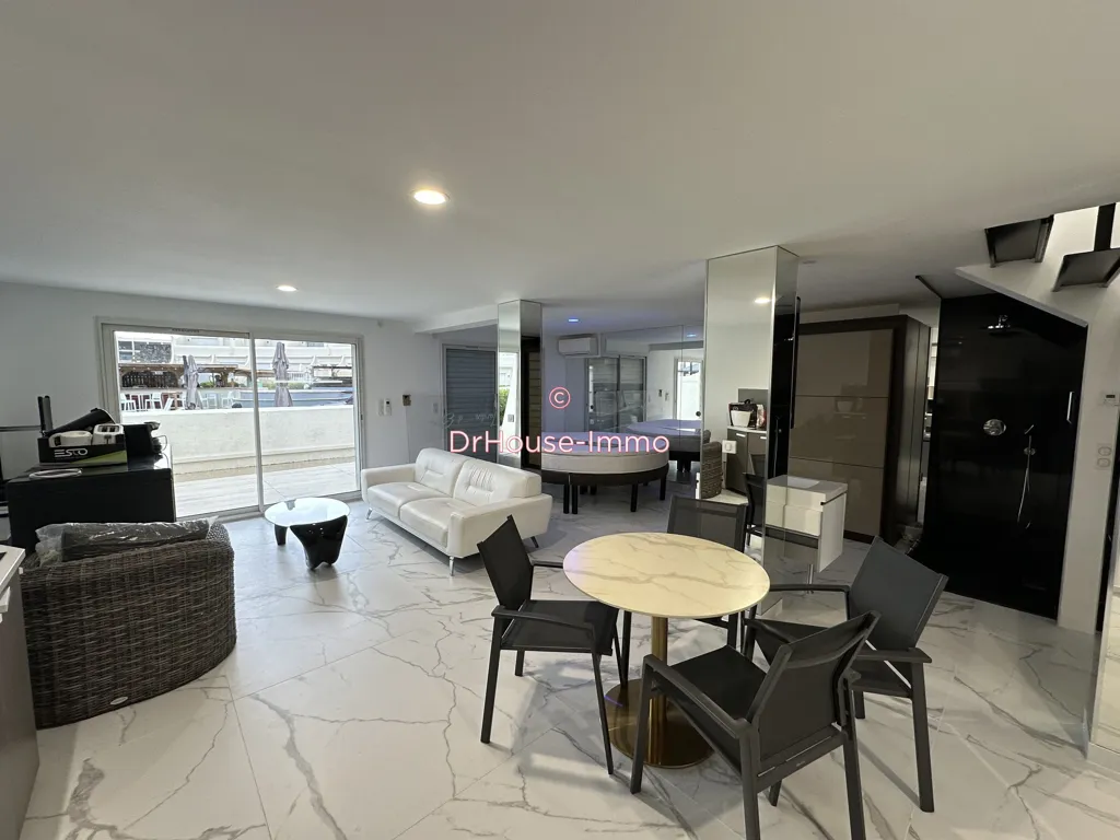 Salle à manger - Duplex Rénové avec Terrasse au Jardin d'Éden