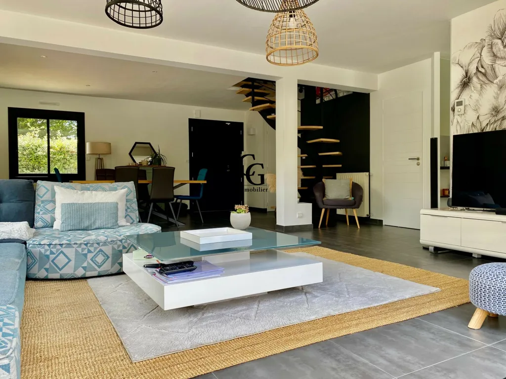 Elutuba - House with Pool and Garden in Haute-Goulaine