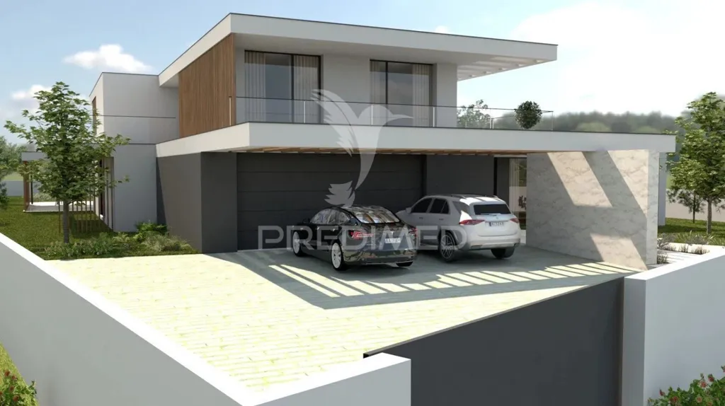 Urban Plot with Golf View in Santo Estevão
