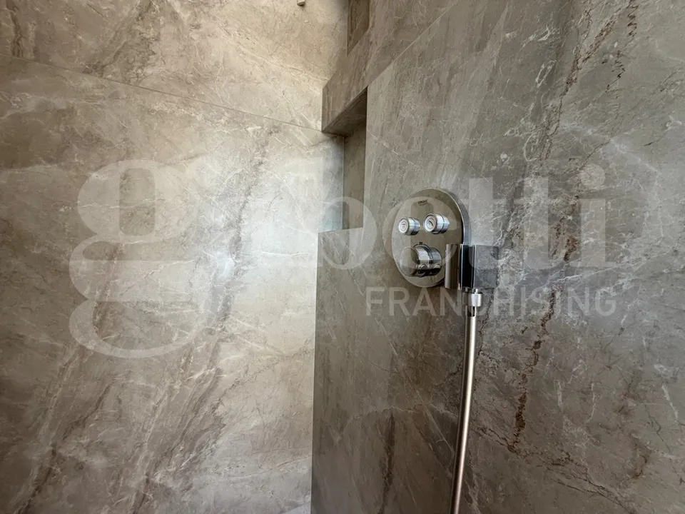 Salles de bain - Quadruplex with Central Location in Brescia