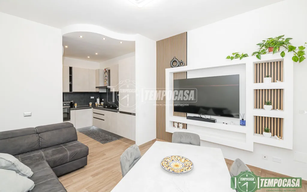 Séjour - Rustic 3-Bedroom Apartment with Balcony in Lodi Vecchio