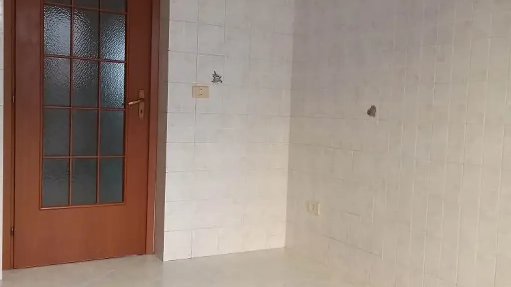 Entrée - Fully Renovated Apartment with Balcony in Messina