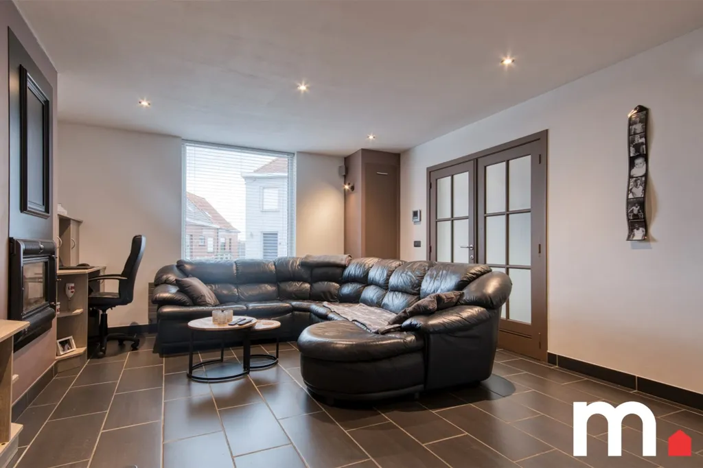 Elutuba - Stylish House with Pool in Lendelede
