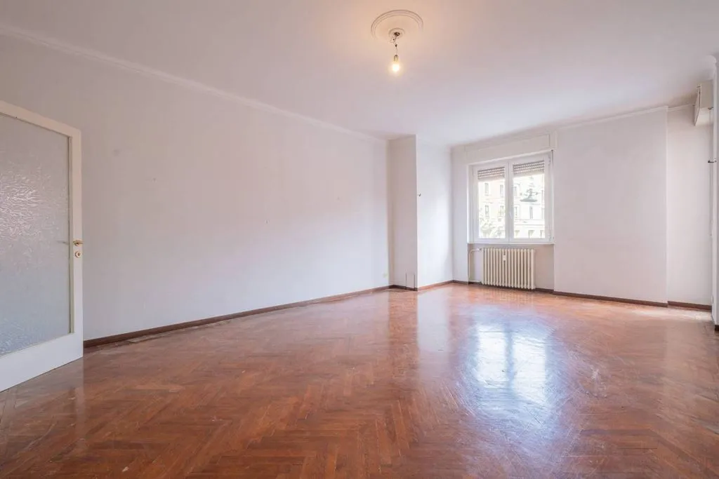 Rooms - Luxury Flat to be Restructured in Milan