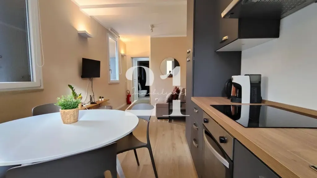 Cuisine - Modern Bilocale with Parking in Varazze