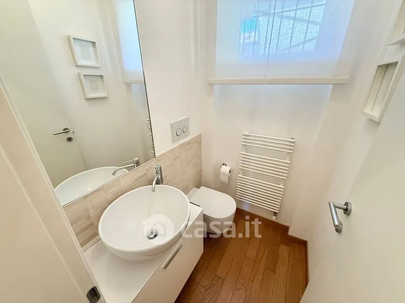 Salles de bain - Terraced Villa with Double Garden in Saronno