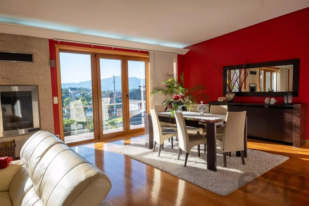 Séjour - Luxury Villa with Greenbelt View in Friestas