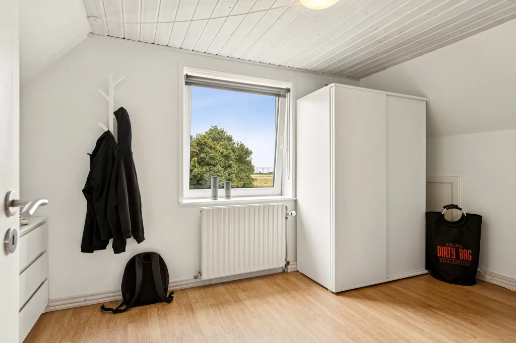 Toad - Villa with Sea View on Masnedø