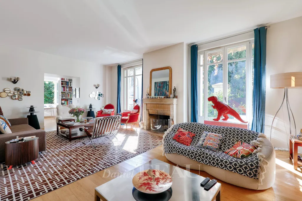 Elutuba - Renovated Mansion with Garden in Saint-Cloud