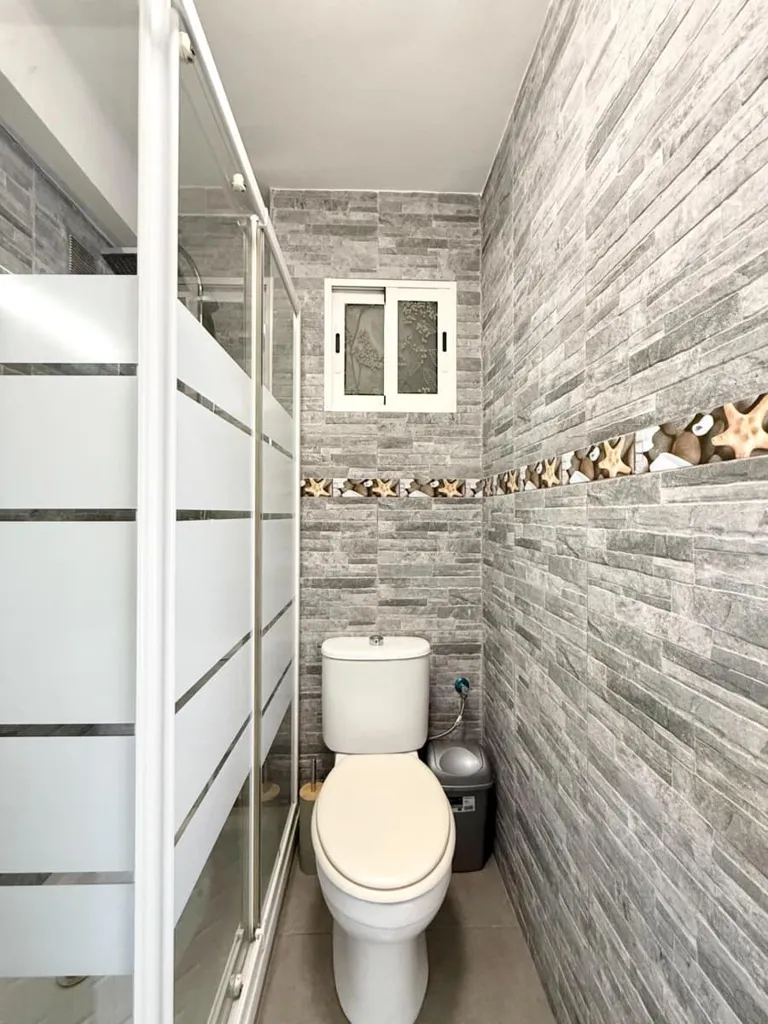 Bathrooms - Reformed Flat with Balcony in Burjassot