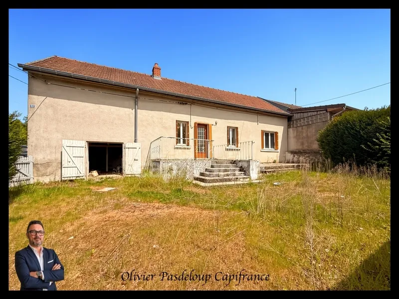 Välivaade - Rustic House with Balcony in Saint-Vallier