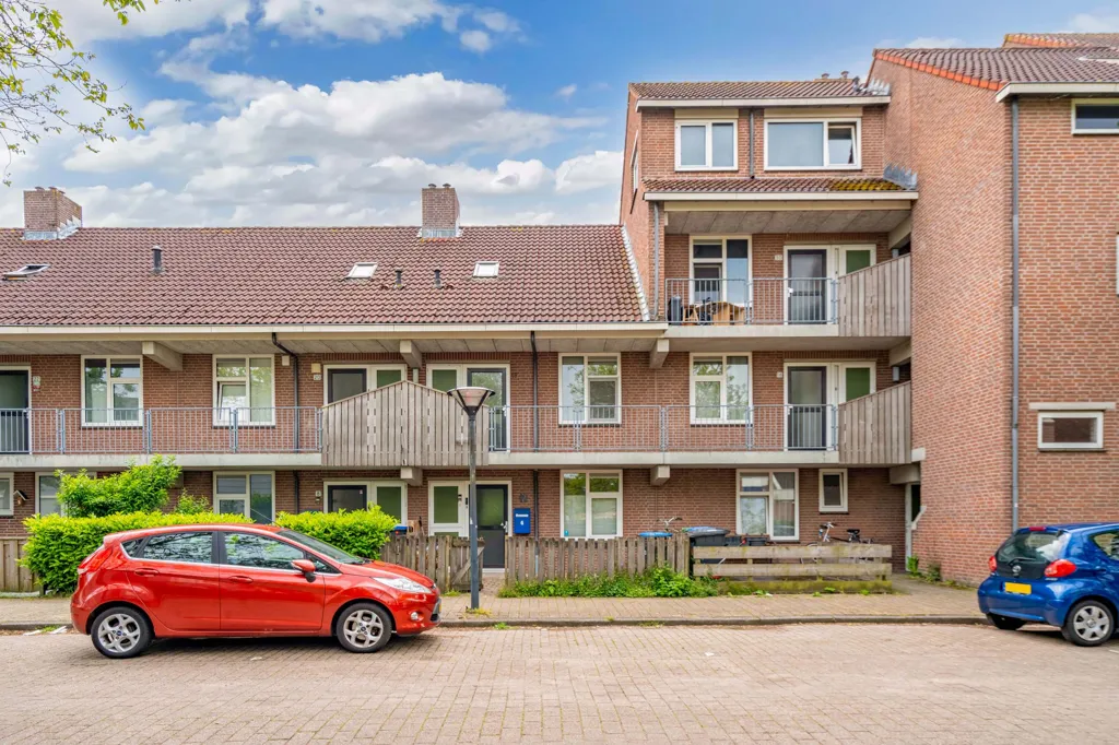 Extérieur - Maisonnette with Balcony near Huizen Harbour