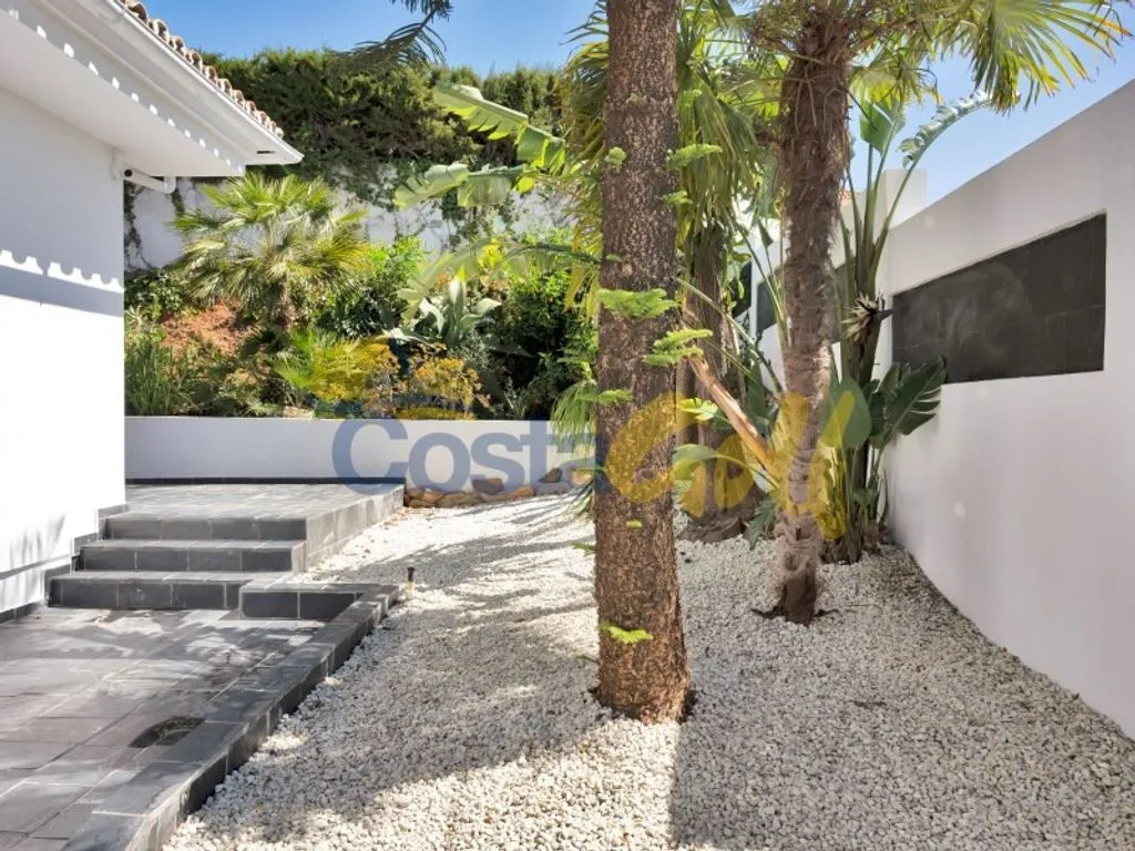 Terrasse - Luxury Villa with Pool in Elviria, Marbella