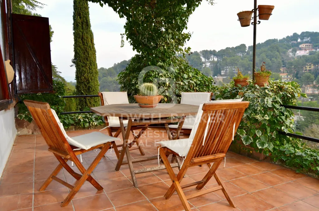 Terrazza - Luxury Farmhouse with Pool in Castellví de Rosanes