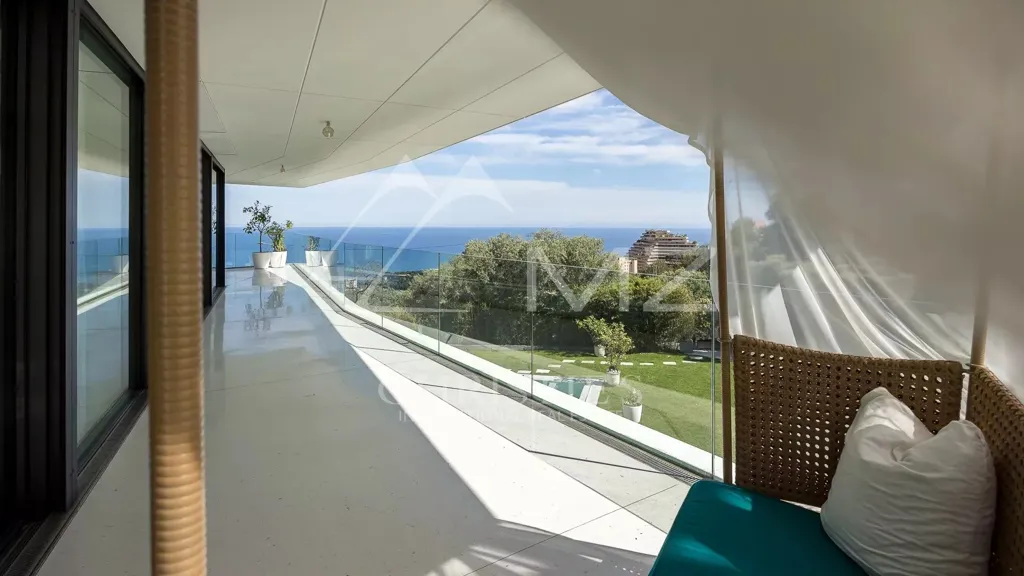 Terrasse - Villa Moderne avec Vue Mer près de Monaco