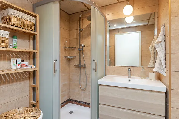 Salles de bain - Appartement 2 pièces à Pärnu