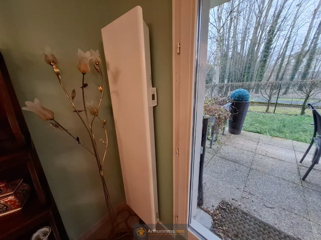 Aed - Refurbished 3-Bed Flat with Terrace in Coulommiers