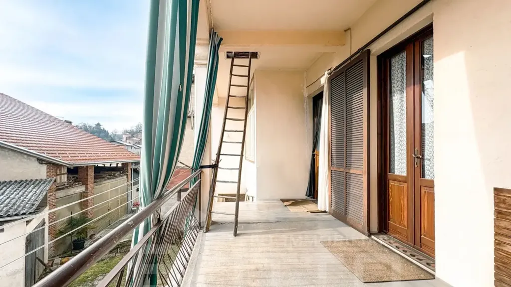 Balcon - Terraced Villa to Renovate in Cavaglio D'Agogna