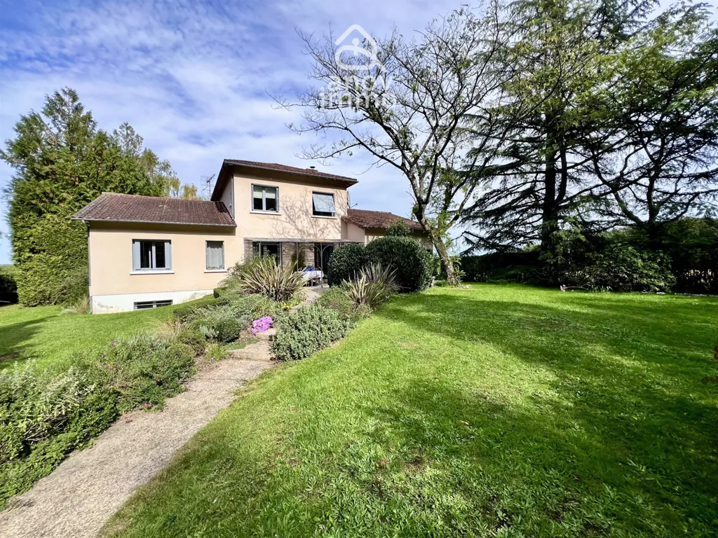 Esterno - House with Enclosed Land in Marçay