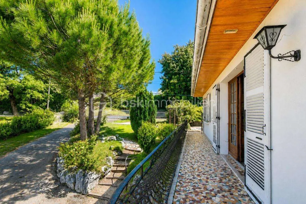 Terrass - Bright House with Mountain View near Village Centre