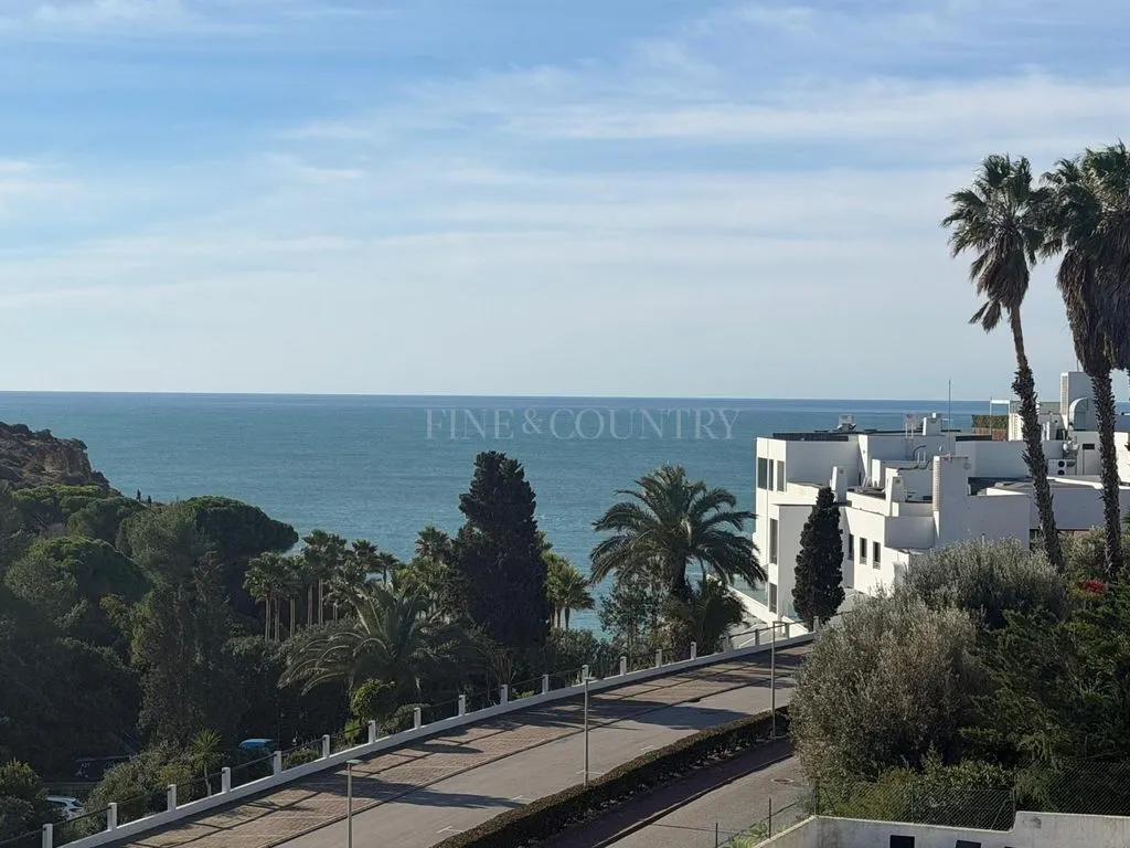 Balcon - Contemporary Villa with Pool in Lagoa