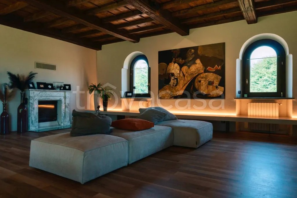 Elutuba - Historic Villa with Unique Fountain in Cuneo