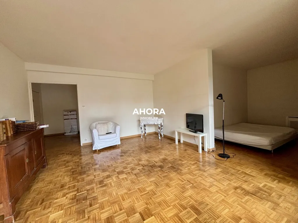 Soggiorno - Bright 2/3-Person Flat with Park View in Marseille