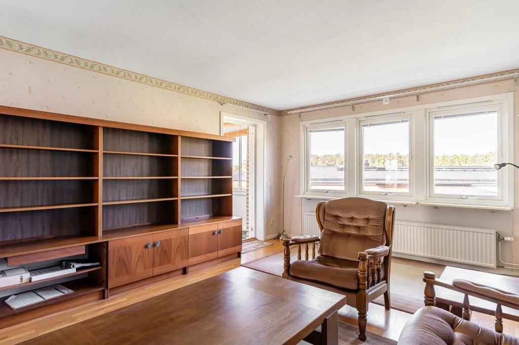 Bureau - Planned Apartment with Balcony in Stockholm