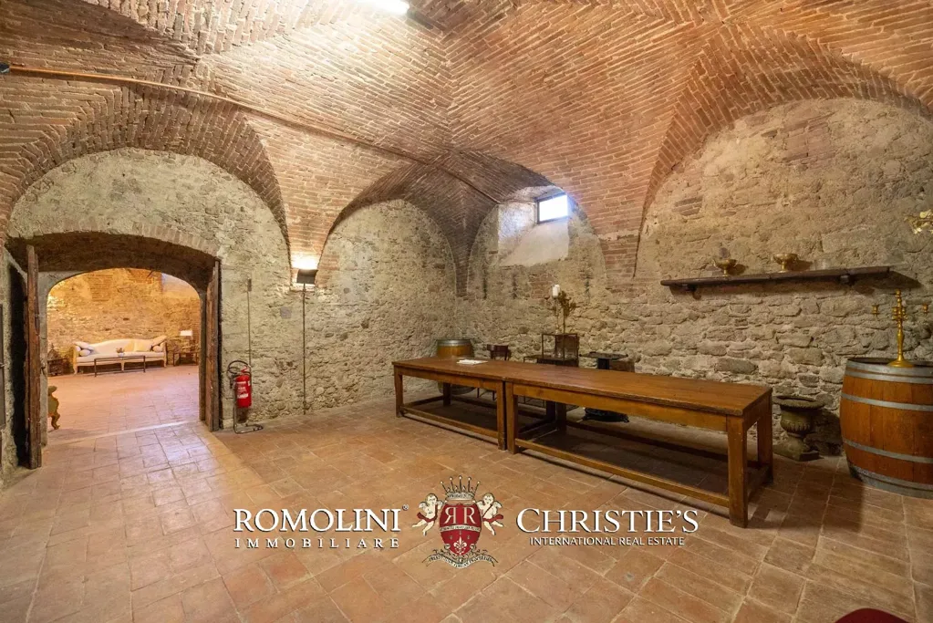 Toad - Historic Estate with Castle in Umbria