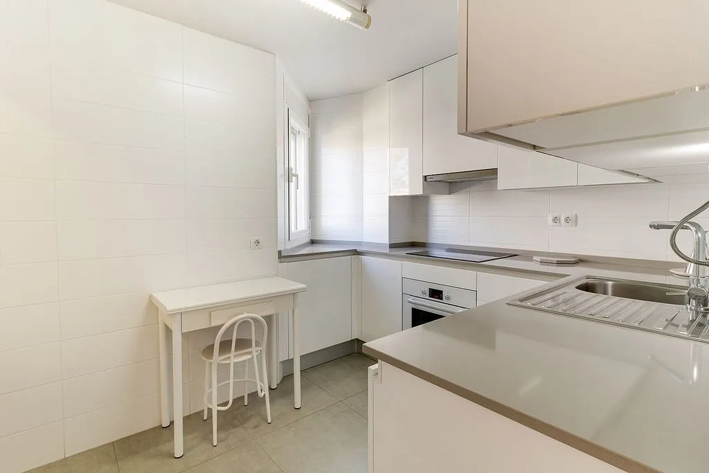 Cuisine - T2 Apartment with Pool in Atalaya, Estepona