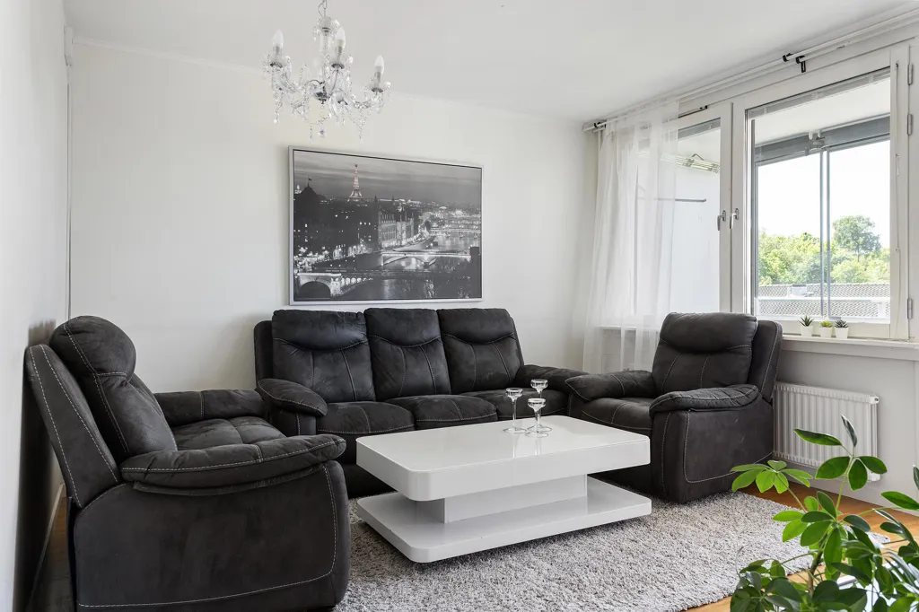 Séjour - Flexible Flat with Glazed Balcony in Stockholm