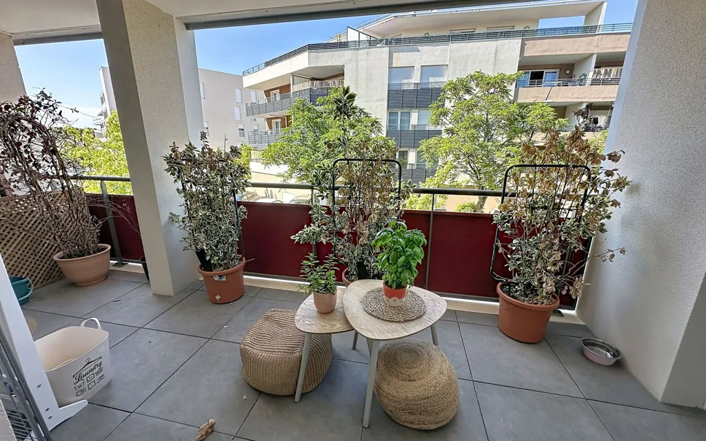 Rõdu - Modern Apartment with Terrace in Les Angles
