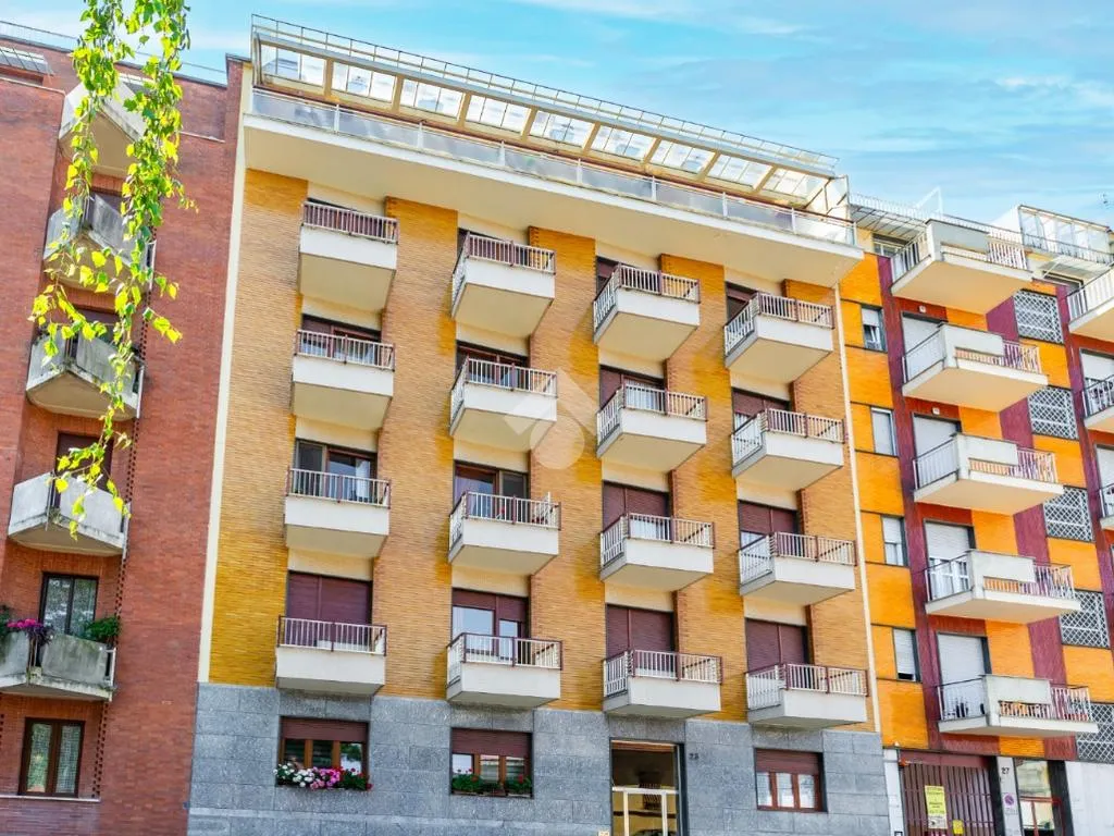 Esterno - Bright 3-Room Apartment with Balcony in Parella