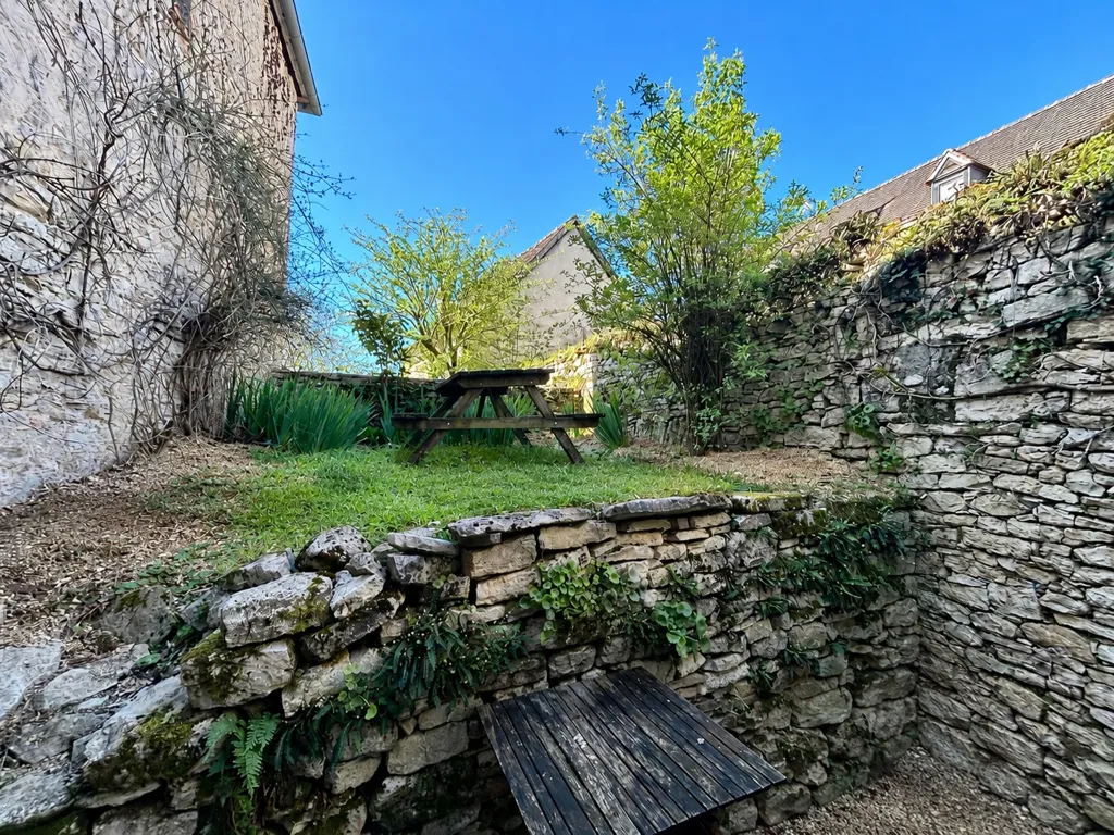 Garden - Historic Stone House with Garden in Martel