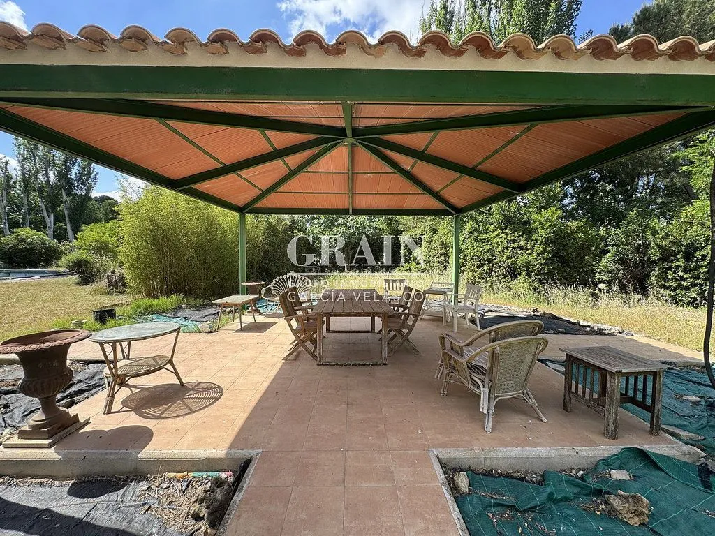 Terrazza - Chalet with Pool in Hermanos Falcó