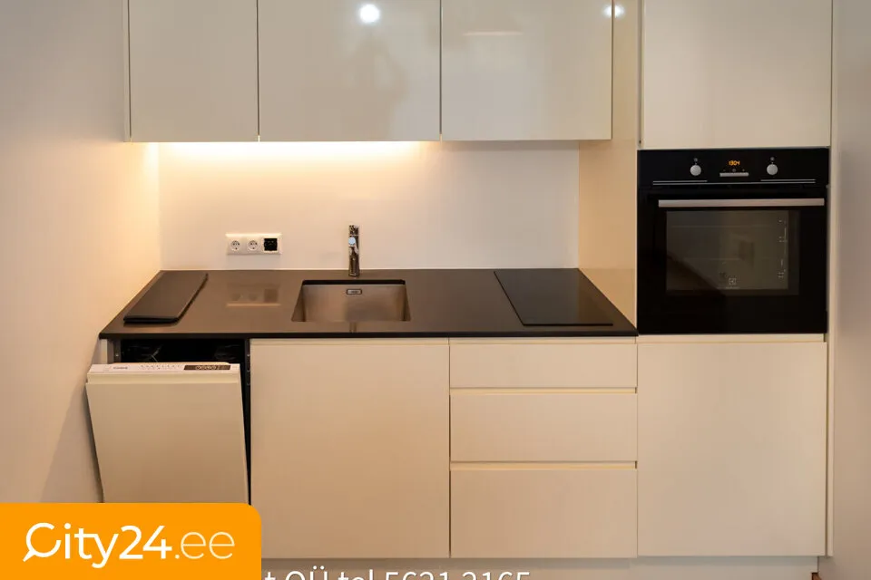 Köök - Spacious Apartment with Large Balcony near Kadaka Park