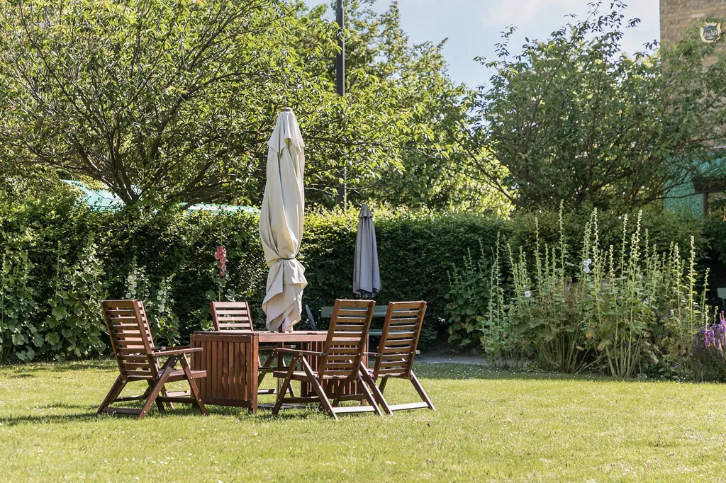 Jardin - Spacious 1st Floor Flat with Garden View in Kirseberg