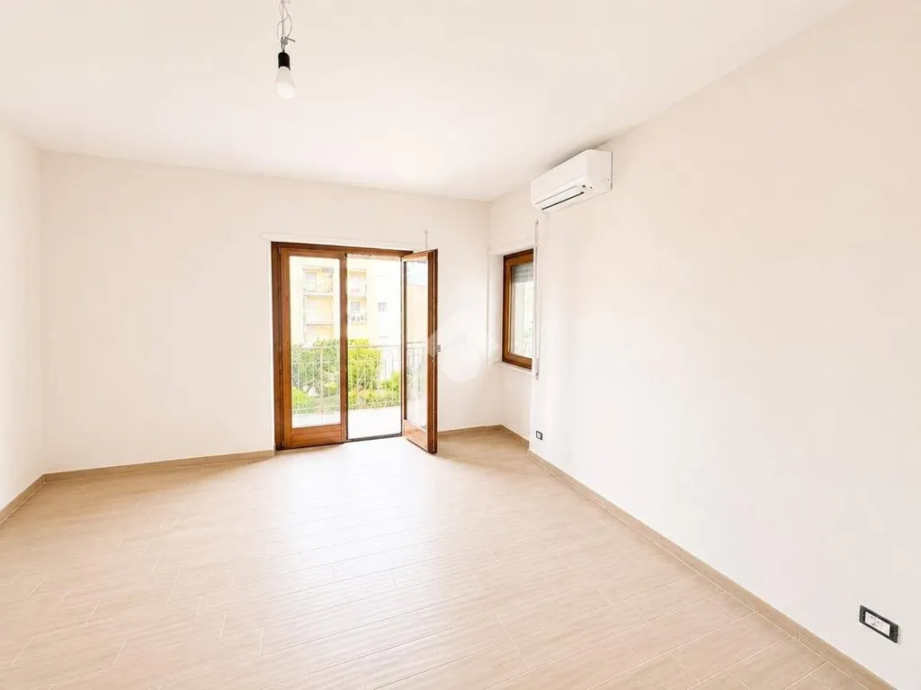 Stanze - Apartment with Balcony in Fondi