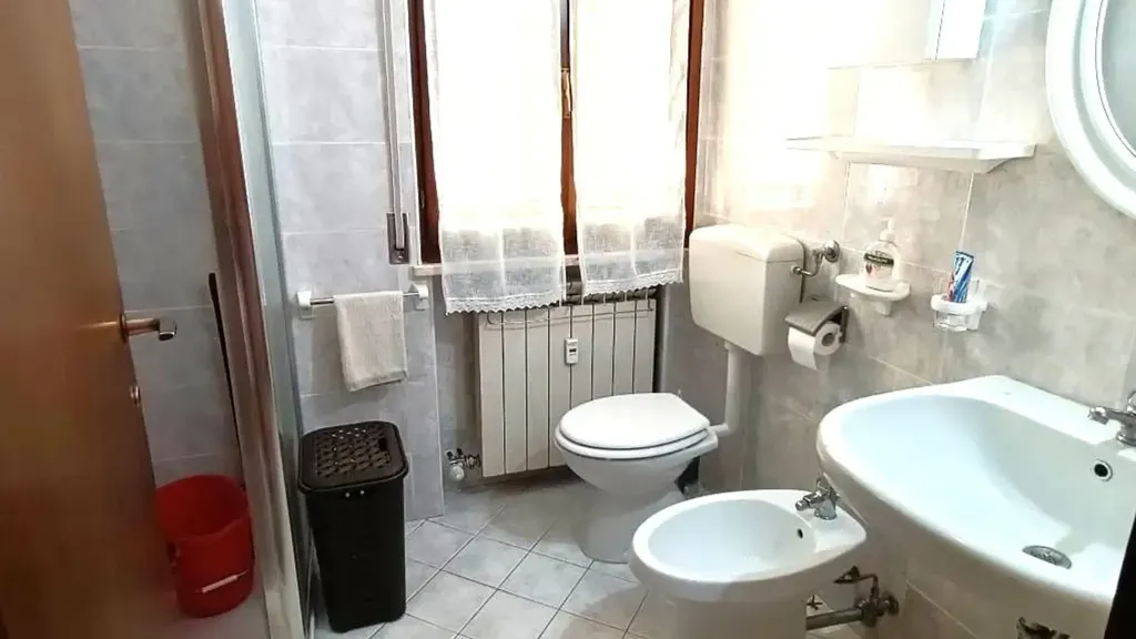 Vannitoad - Apartment with Terrace in Polesella